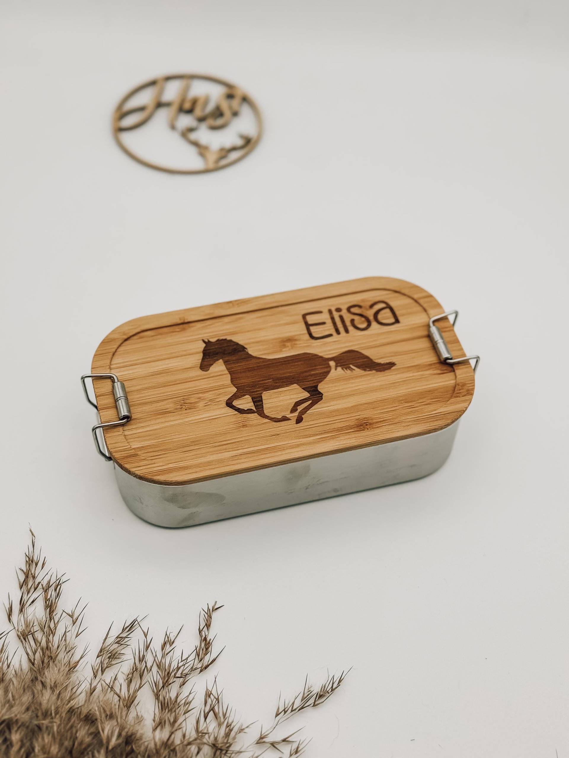 Lunchbox Pferd Personalisiert Mit Namen Aus Metall, Vesperdose, Brotdose, Edelstahl, Bambus Lunchbox Pferd Personalisiert Mit Namen Aus Metall, Vesperdose, Brotdose, Edelstahl, Bambus von HaSiManufaktur