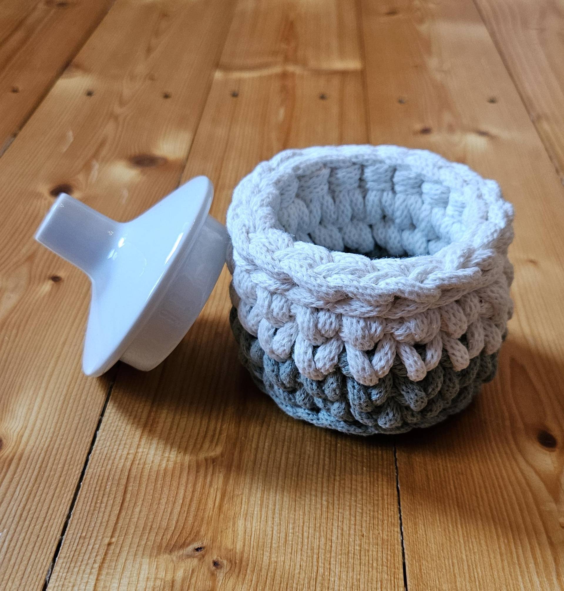 Schmuckdose Häkeldose Mit Deckel Schmuckkästchen Schmuckbox Schatulle Utensilo Dose Box Aufbewahrung Weihnachtsgeschenk Geschenk Makramee von HaaseDesignUnikate