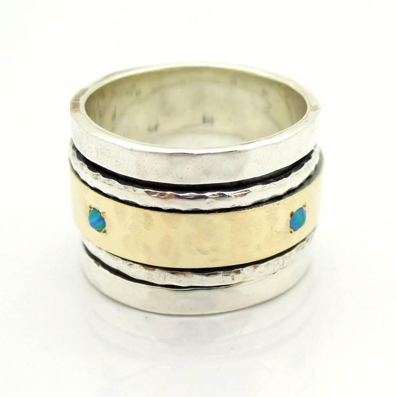 Große Hochzeitsring Mit Opal-Set Auf Einem Goldband Spinner von HadasGold
