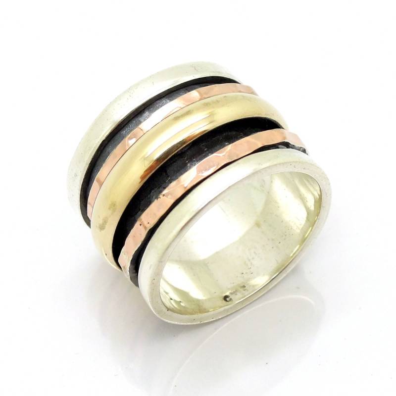 Weit Gehämmert Silber Gelb Und Roségold Spinner Ring von HadasGold