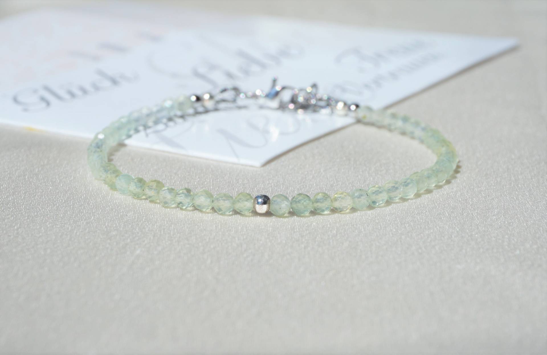 Armband Aus Prehnite Natürliche Echte Edelsteinperlen, August Geburtsstein, Grün Chakra-Yoga-Heilkristall, Minimalistisch Armband Aus Prehnite Natürliche Echte Edelsteinperlen, August Geburtsstein, Grün Chakra-Yoga-Heilkristall, Minimalistisch von HadisDesigns