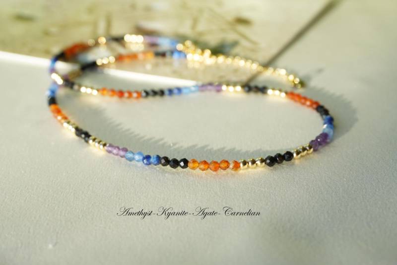 Bunte Halskette Aus Echter Edelstein, Chakra-Yoga-Geist Und Seele Heilkristall Bunte Halskette Aus Echter Edelstein, Chakra-Yoga-Geist Und Seele Heilkristall von HadisDesigns