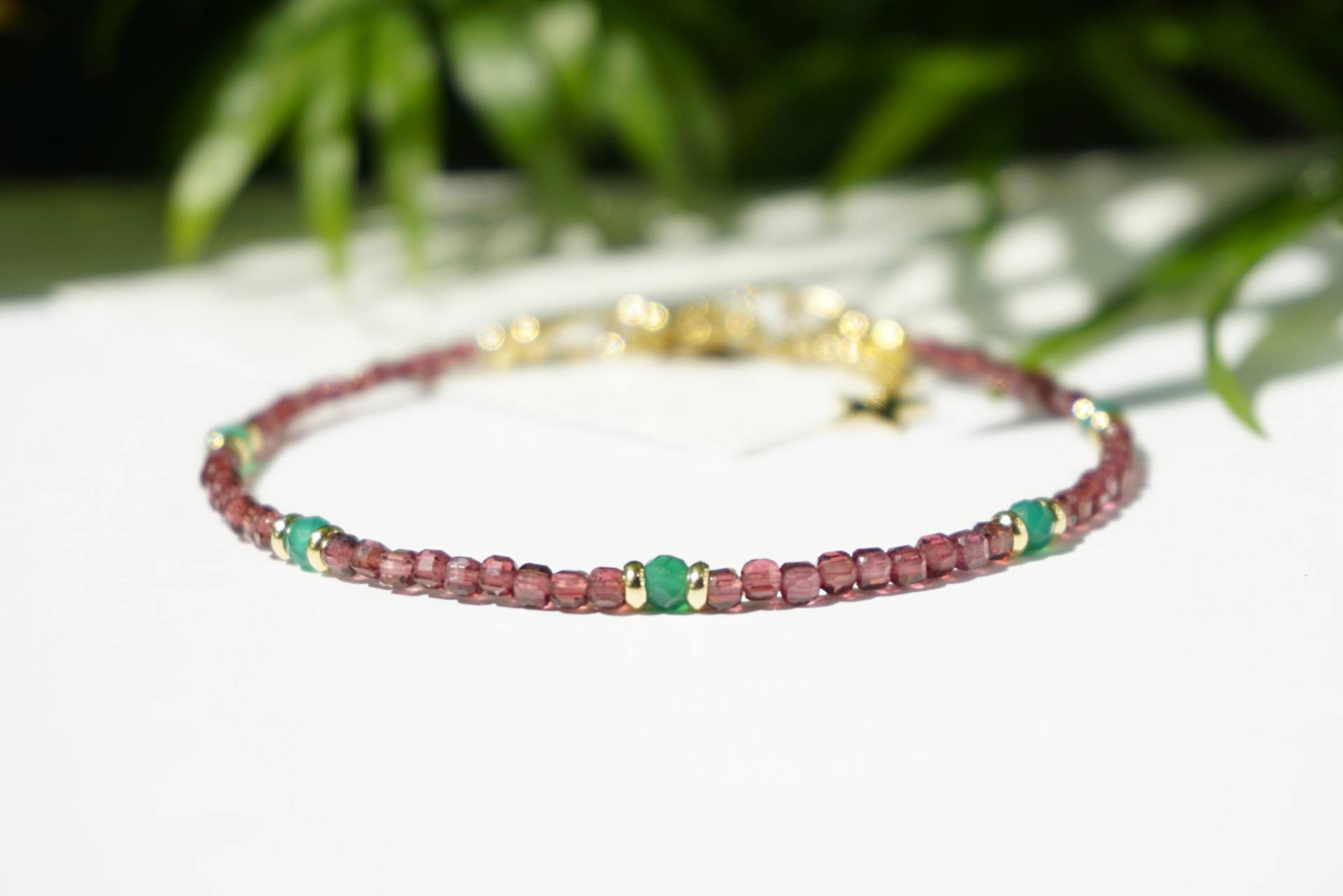 Granat Und Grüner Achat Armband Echte Edelsteinperlen, Rot Wurzelchakra Heilkristall in Weihnachtsstil Granat Und Grüner Achat Armband Echte Edelsteinperlen, Rot Wurzelchakra Heilkristall in Weihnachtsstil von HadisDesigns