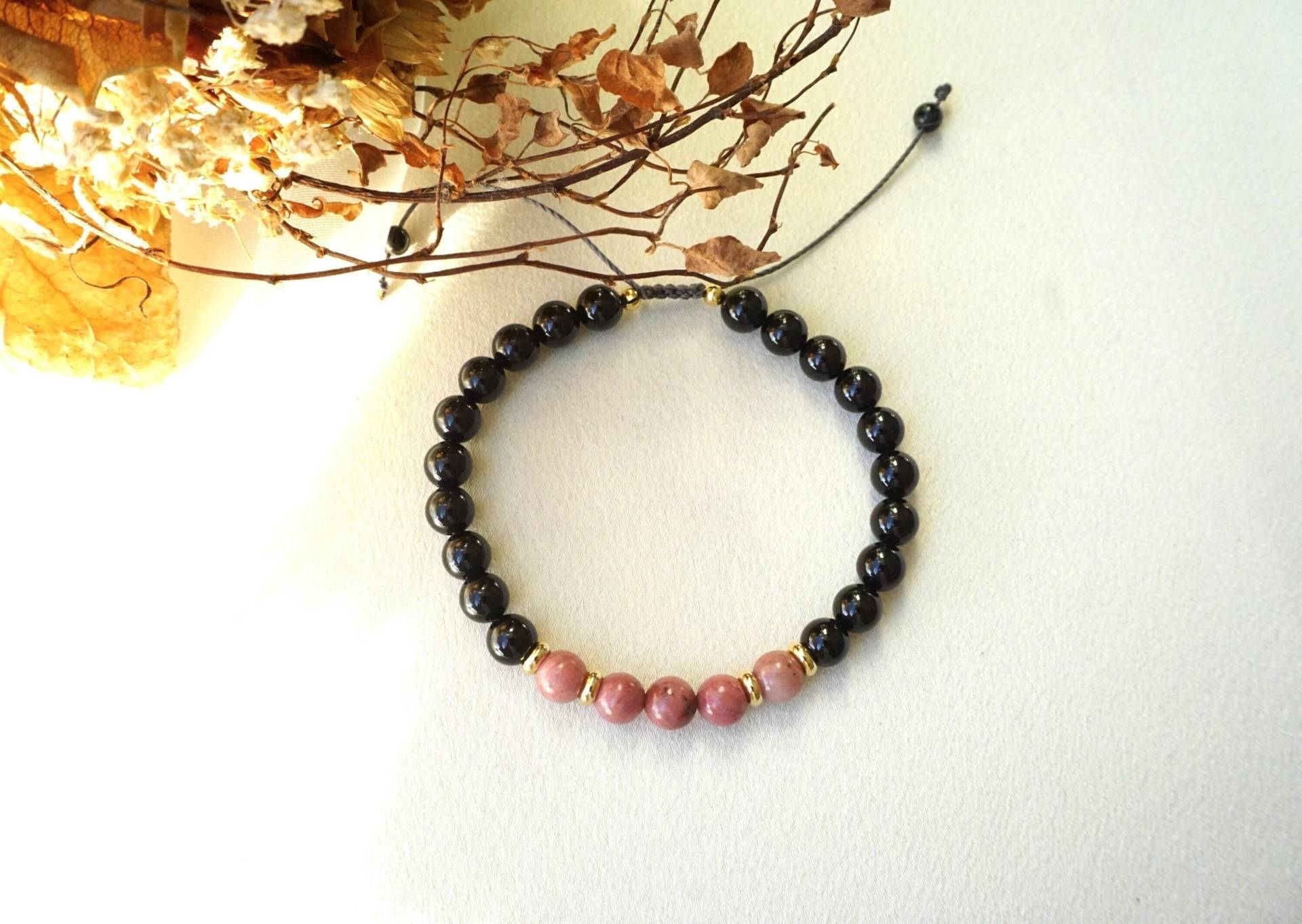 Schwarzer Turmalin Und Rhodonit Armband Aus Echt Natürlichem Edelstein 6mm Runde Perlen, Chakra-Yoga-Heilkristall Schwarzer Turmalin Und Rhodonit Armband Aus Echt Natürlichem Edelstein 6mm Runde Perlen, Chakra-Yoga-Heilkristall von HadisDesigns