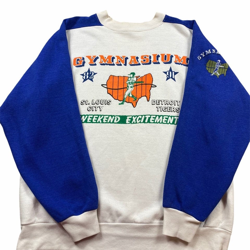 Retro Gymnastik Grafik Sweatshirt von HadrianVintage