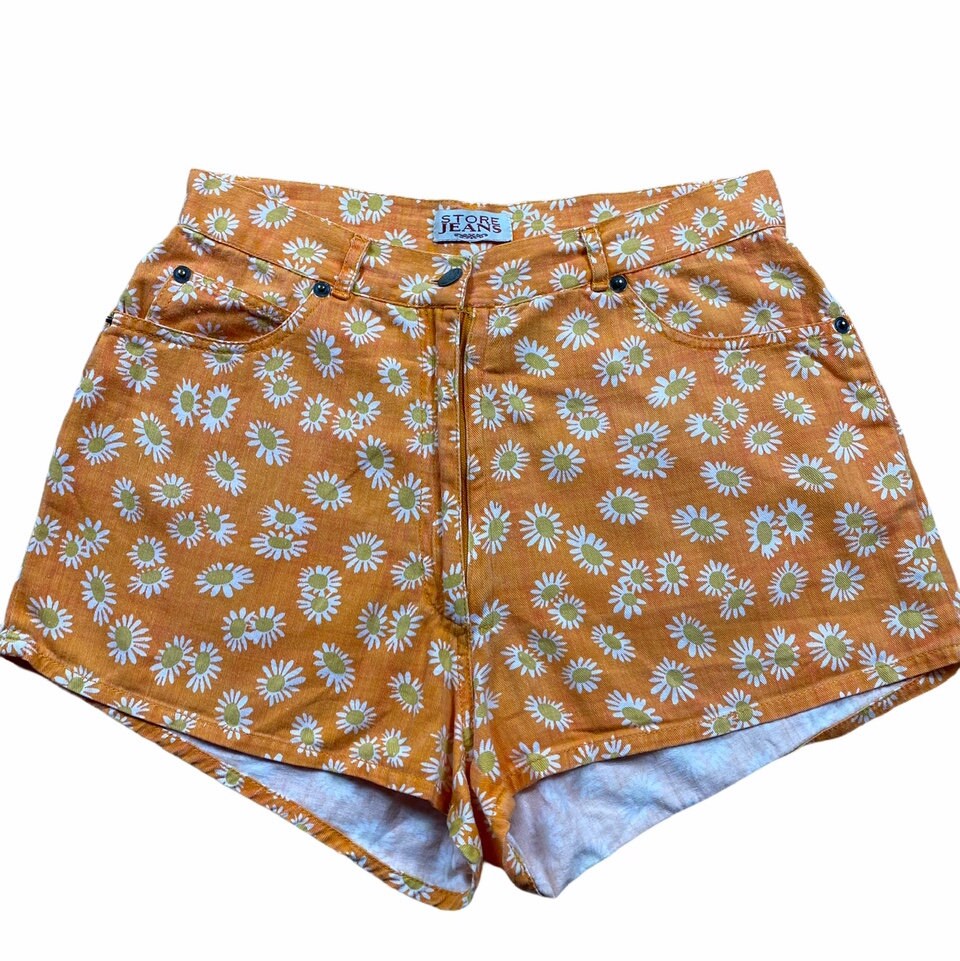 Vintage Orange Daisy Muster Shorts Mit Hoher Taille von HadrianVintage