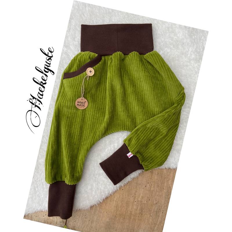 Bio Cordnicky " Knöpfchen Pumphose Grün Oliv Jogger Hose Unisex Pants von Haekelguste