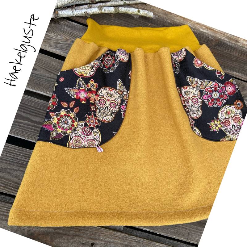 Gr. 40-42 Skulls Wollwalk Rock Dia De Muertos Calaveras Totenköpfe Goth Warmer Senfgelb Gr. 40-42 Skulls Wollwalk Rock Dia De Muertos Calaveras Totenköpfe Goth Warmer Senfgelb von Haekelguste