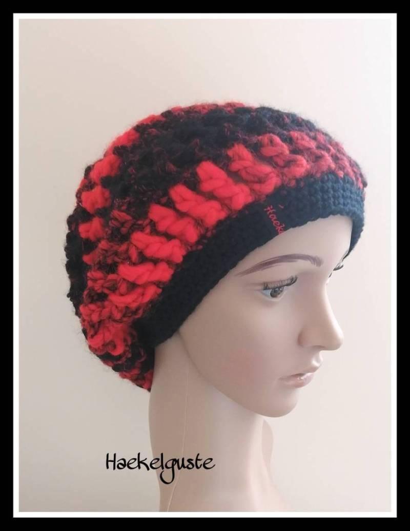 Häkelmütze Wollmütze Longbeanie Damen Gestrickt 58-60 cm Hipster Mütze Rot Schwarz von Haekelguste