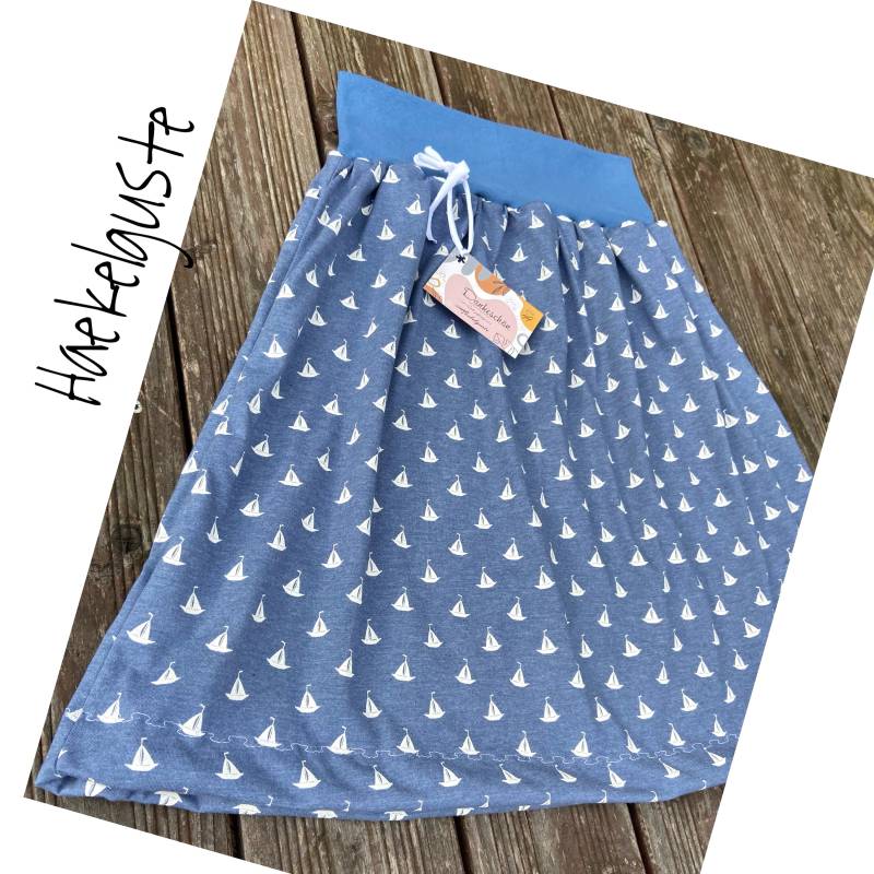 Knielanger Rock Jeansblau Boote Maritim Damen Curvy Ausgestellt von Haekelguste