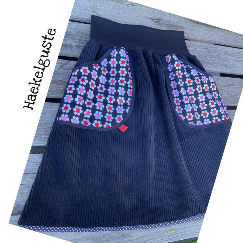 Schwarzer Cord Rock /A-Form /Damen Mit Taschen von Haekelguste