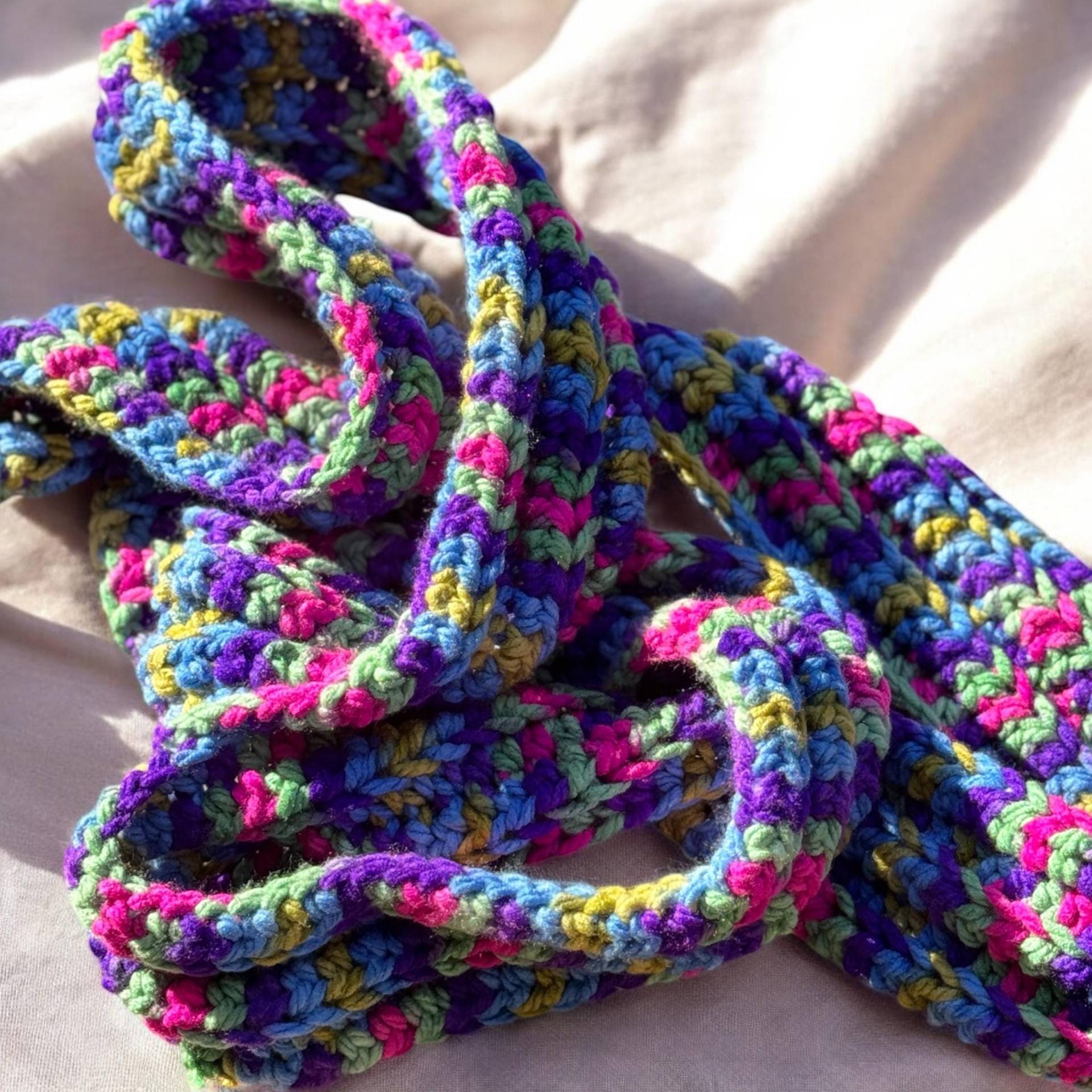 Bunter Schalgehäkelter Winterschalwinterfashionnachhaltige Wintermodeboho Stylexxl-Schalblauer Wollschal, Handarbeitchristmasgift von HaekelliebeByKrissi