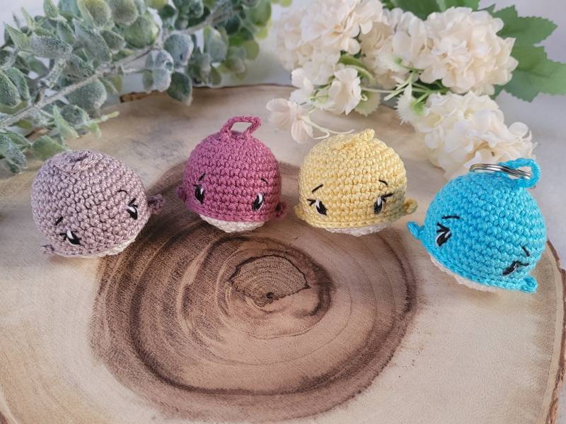 Schlüsselanhänger, Taschenanhänger Baby Wal, Amigurumi Taschenanhänger, Schlüsselanhänger Wal Schlüsselanhänger, Taschenanhänger Baby Wal, Amigurumi Taschenanhänger, Schlüsselanhänger Wal von Haekelminis