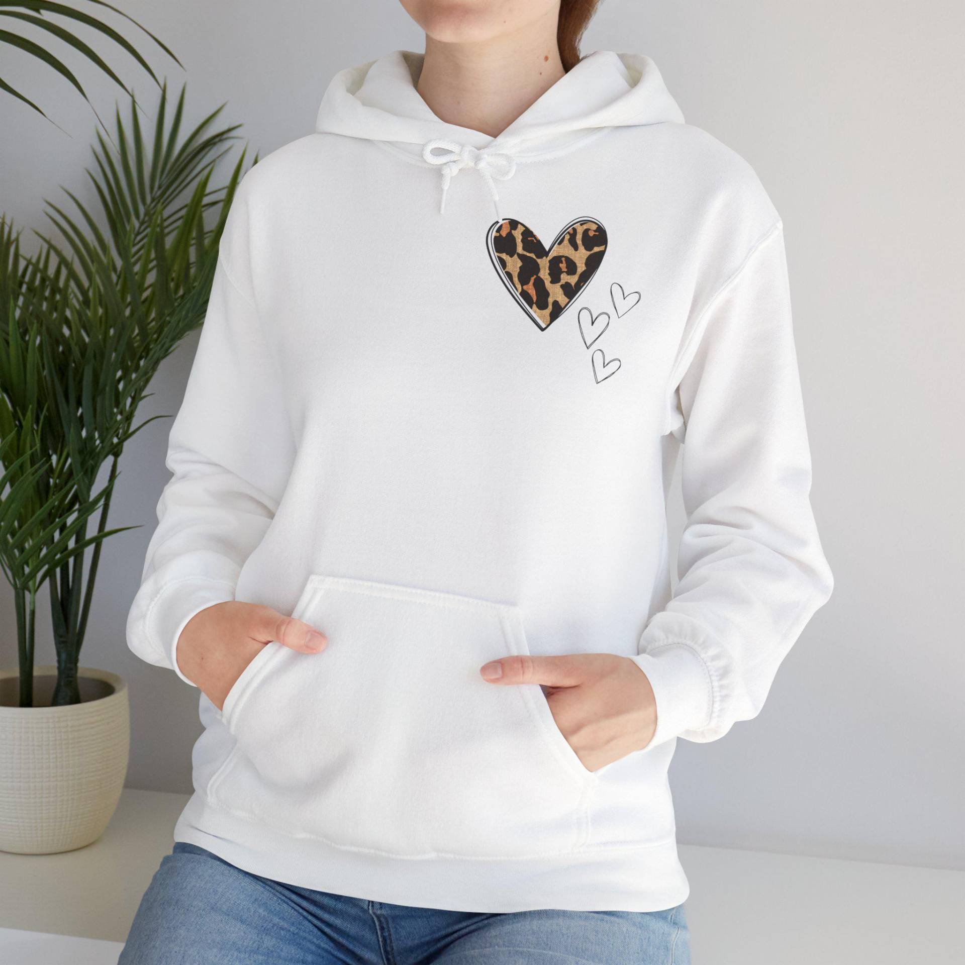 Leo Herz Hoodie/Unisex Leopard Print Pullover von HaendelchenDesign