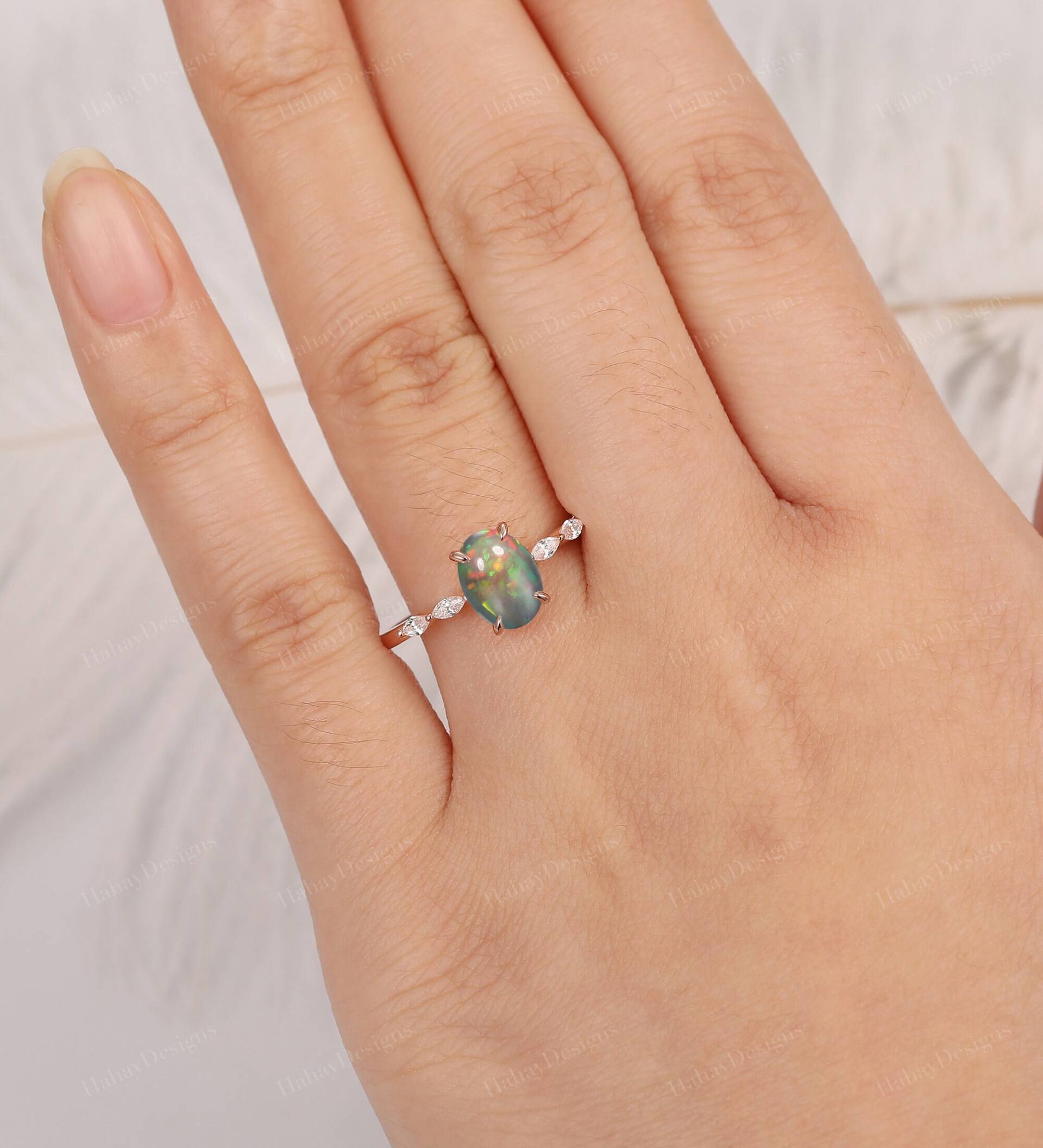 Ovaler Schwarzer Opal Ring/Vintage Natürlicher Feuer Ehering Rose Gold Oval Verlobungsring Birstone von HahayDesigns