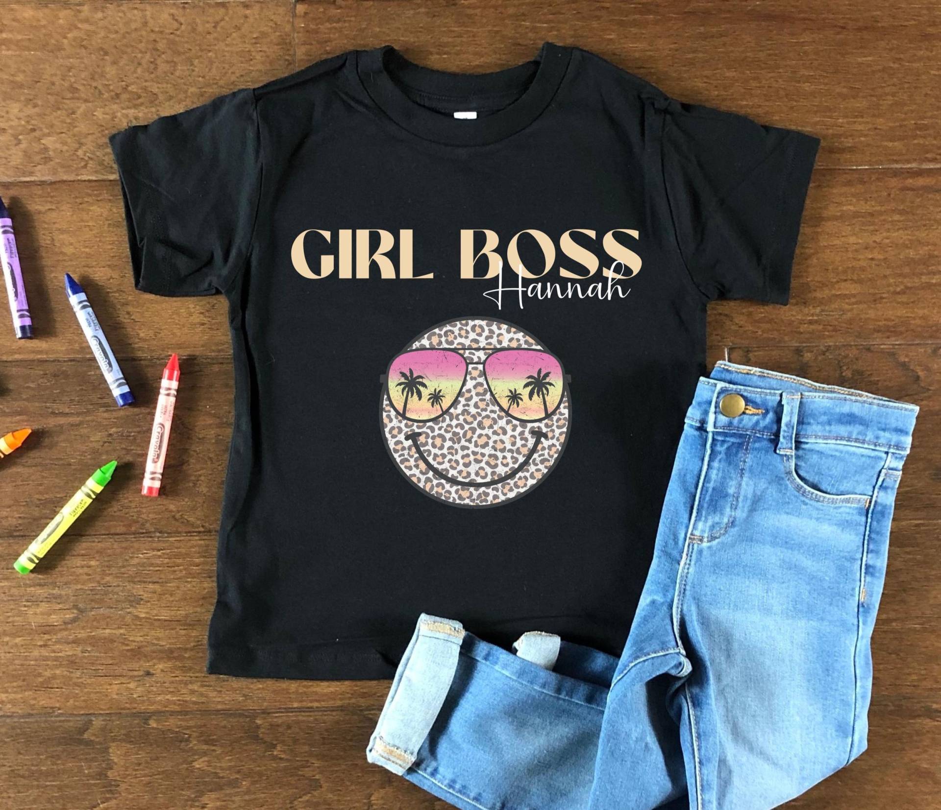 Personalisierte Mädchen Boss Shirt, Smiley Gesicht Tshirt, Benutzerdefinierte Kleinkind Geburtstag Teen Geschenk Für Tochter von HaileyHeartDesign