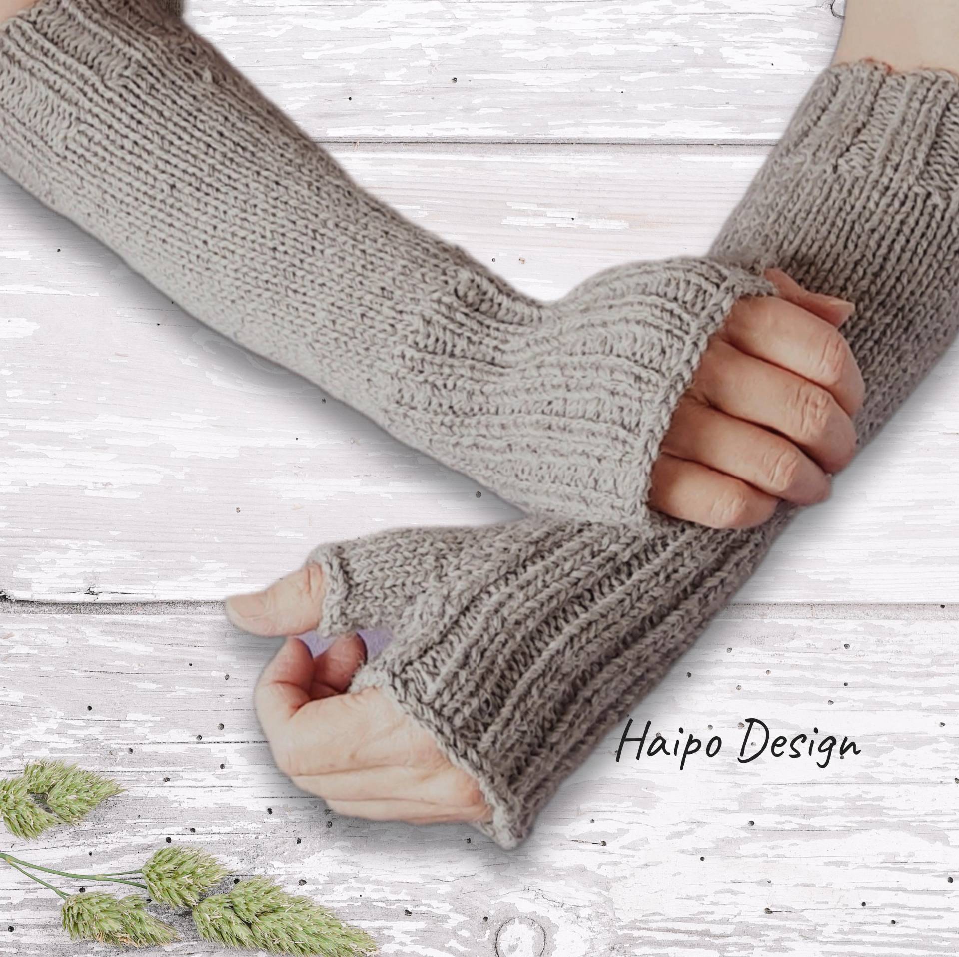 Lange Armstulpen Armwärmer Hand Gestrickte Stulpen Aus Alpaka in Hellgrau Muelsingfrei von Haipo