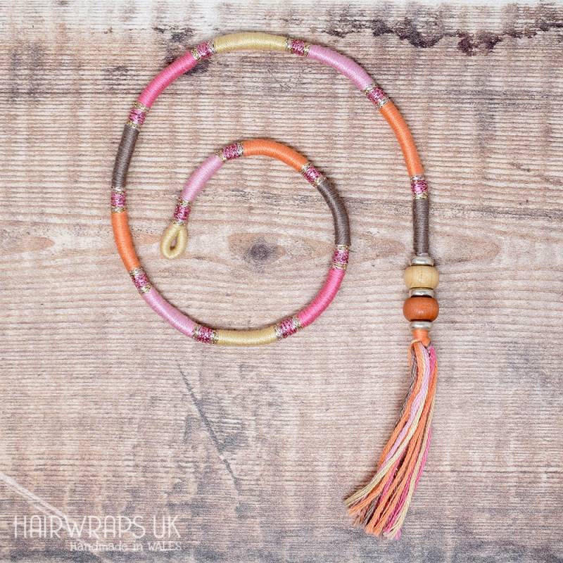 Handgemachte Rosa Haarband Mit Holzperlen, Abnehmbare Hübsche Haarverpackung, Anbringbare Benutzerdefinierte Haarborte, Mok Atebas Von Hairwraps Uk von HairWrapsUK