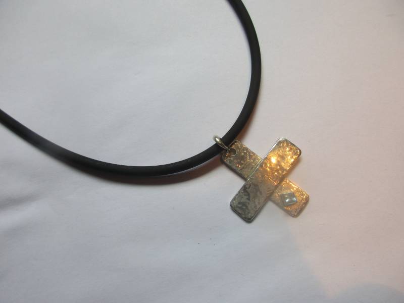 Halskette Mit Kreuz-Anhänger von Hairico