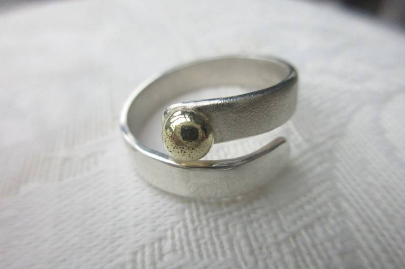 Ring M It Goldkugel von Hairico