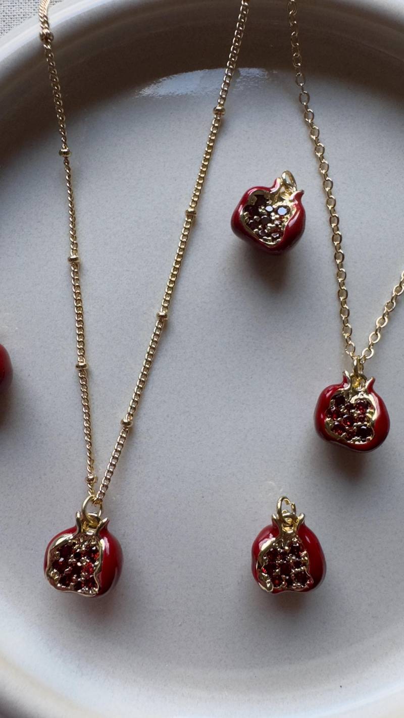 Pomegranate Necklace Gold Plated Enamel Pendant Minimal Red Dainty Handmade Gift For Her von Hajiinoo