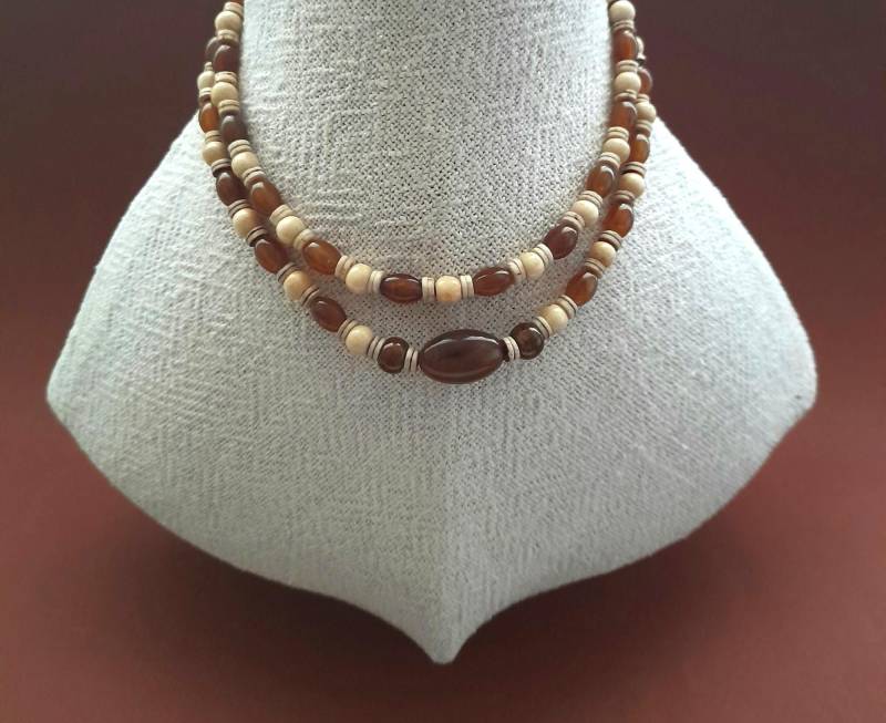 Kette Mit Vintage Bakelit Und Beinperlen Kette Mit Vintage Bakelit Und Beinperlen von Hakehana