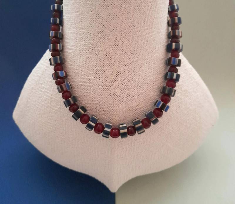 Lange Kette Mit Chevronperlen Aus Westafrika von Hakehana