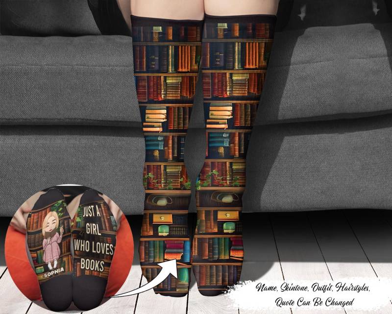 Socken Aus, Story On Benutzerdefinierte Crew-Socken - Personalisierte Büchergeschenke Für Buchliebhaber, Bücherwürmer, Leser, Geschenk von HakkiAsanStudio