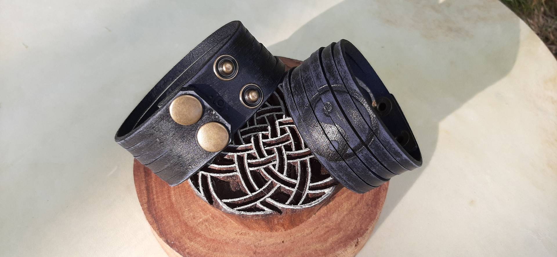 Handgefertigtes Lederarmband, Lederarmband Unisex, Für Damen, Herren Handgefertigtes Lederarmband, Lederarmband Unisex, Für Damen, Herren von HakujiLeather