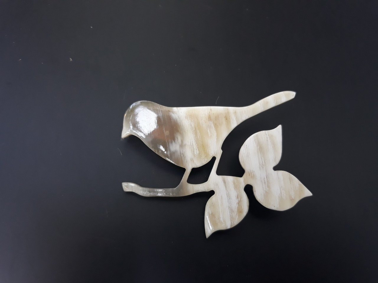 Spatz Vogel Natürliche Büffel Horn Brosche, Revers Boutonniere, Statement Geschenk Für Mama, Pin von HalaCraft