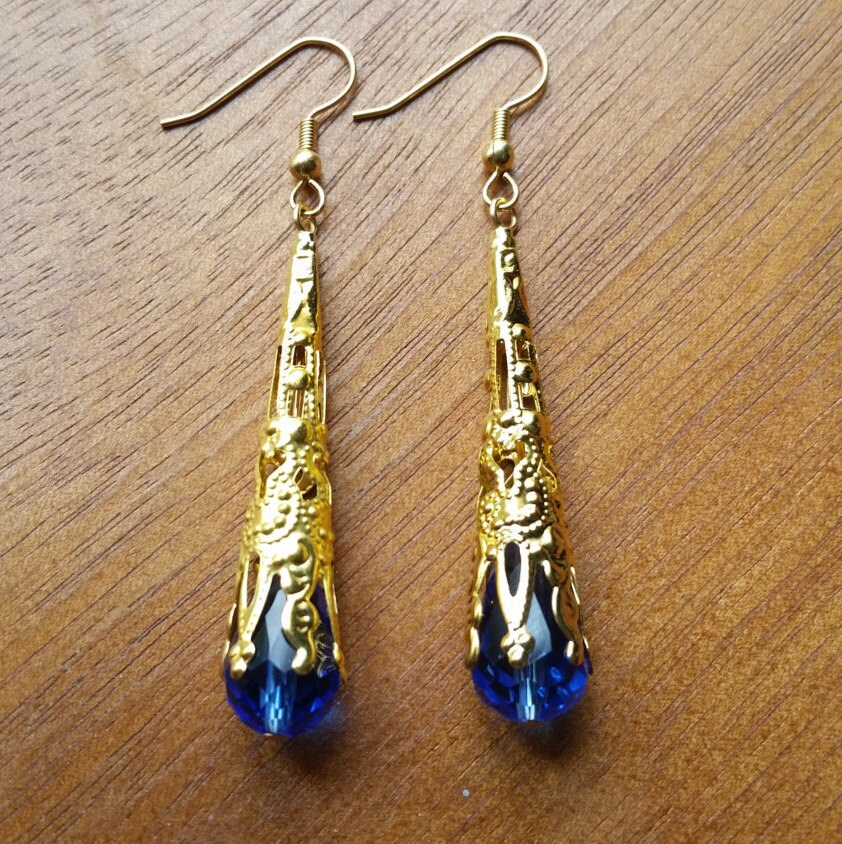 Dark Blue Crystal Gold Filigrane Teardrop Ohrringe Dark Blue Crystal Gold Filigrane Teardrop Ohrringe von HaleyAndBelle