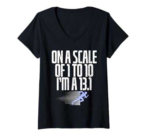 Damen Lustige Halbmarathon-Grafik im Maßstab 13,1 T-Shirt mit V-Ausschnitt Damen Lustige Halbmarathon-Grafik im Maßstab 13,1 T-Shirt mit V-Ausschnitt von Half Marathon Humor for Runners Athletes Fans