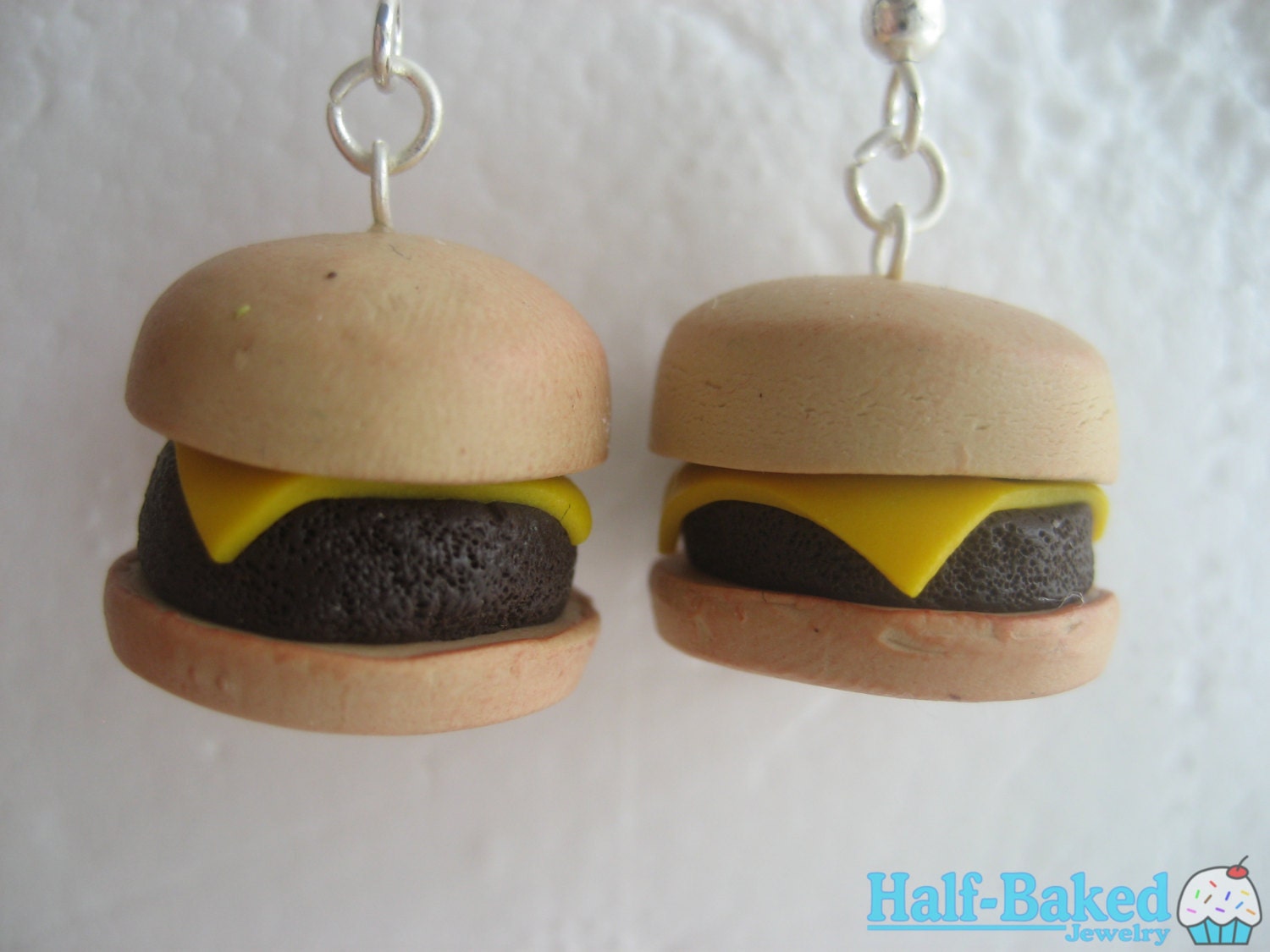 Cheeseburger-Ohrringe Cheeseburger-Ohrringe von HalfBakedJewelry