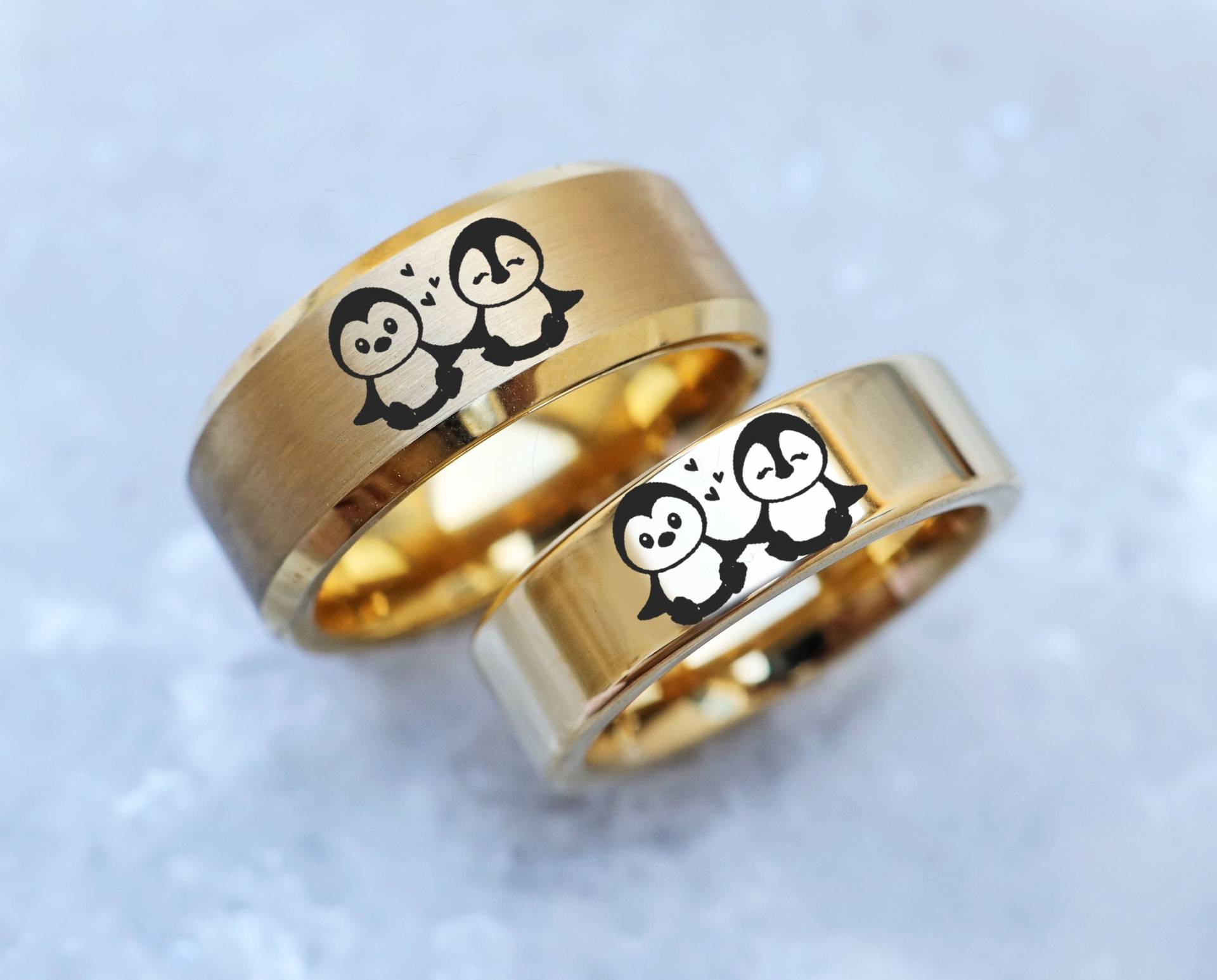 Pinguin Ring Set, Verlobungsringe, Kawaii Eheringe, Schmuck von HalfMoonJeweler