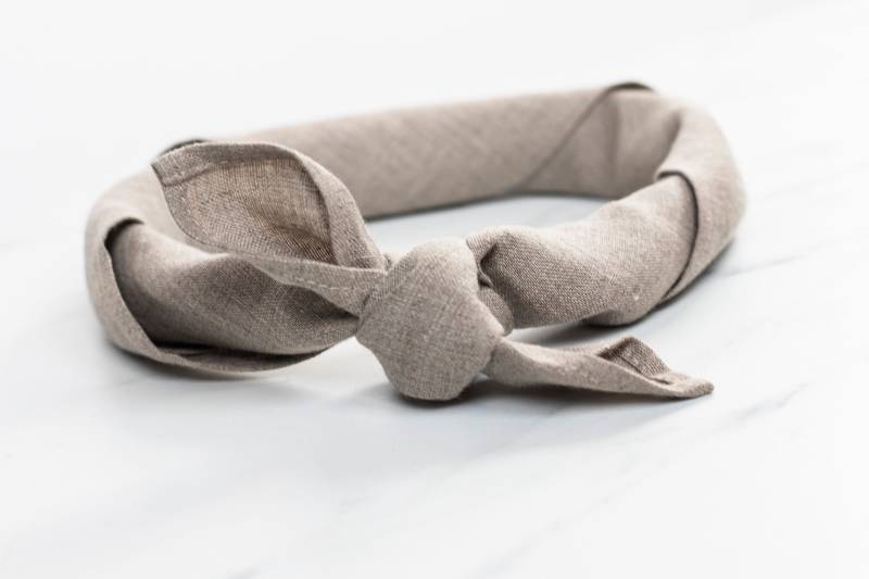 Natürliches Leinen Bandana Stirnband, Grauer Haar Schal, Benutzerdefinierte Farben von HalfSquares