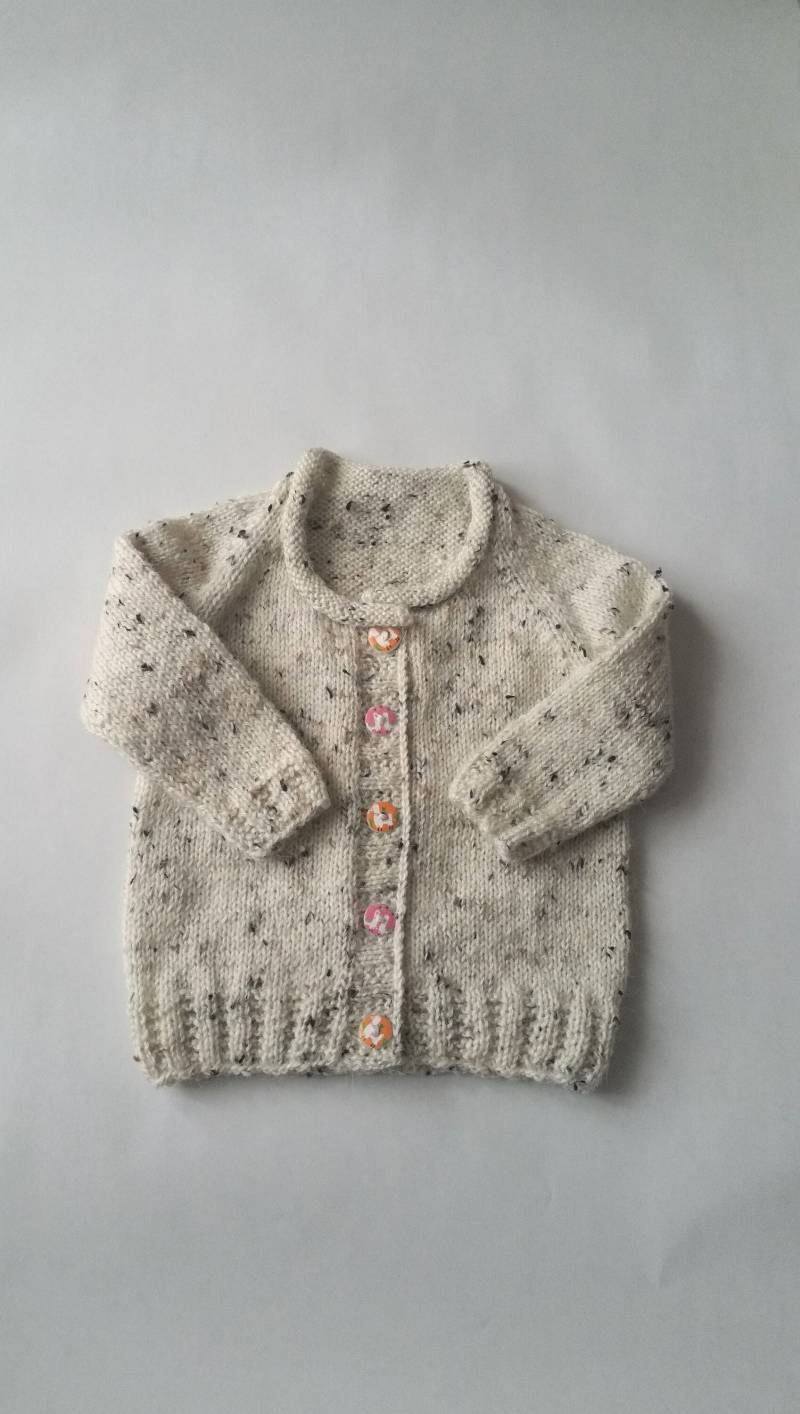Handgestrickte Alpaka Strickjacke Kleinkind Kleidung, Holzknöpfe von HalinasComfyKnits