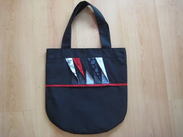 Patchwork Tragetasche Schwarz Patchwork Tragetasche Schwarz von HalloRia