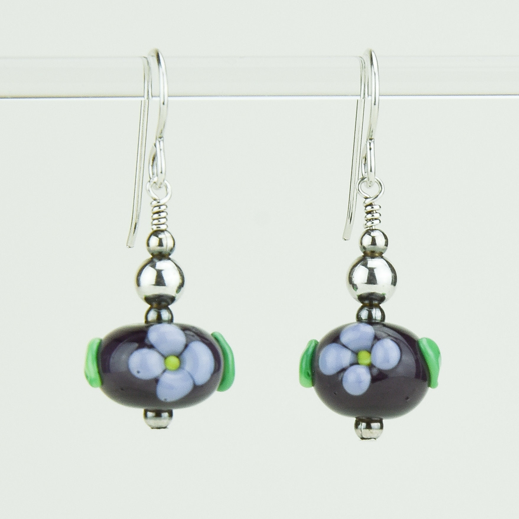 Lampwork Perlen Ohrringe/Handgemachte Glasperlen Schmuck Florale Lila Sra Lampwork Perlen Ohrringe/Handgemachte Glasperlen Schmuck Florale Lila Sra von HallockGlass