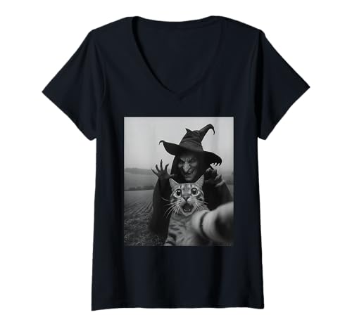 Damen Halloween-Katzen-Selfie mit Hexe T-Shirt mit V-Ausschnitt Damen Halloween-Katzen-Selfie mit Hexe T-Shirt mit V-Ausschnitt von Halloween Cat Selfie with Spooky Witch