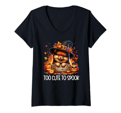 Damen Pomeranian Puppy is Too Cute to Spook for Pom Mom Halloween T-Shirt mit V-Ausschnitt Damen Pomeranian Puppy is Too Cute to Spook for Pom Mom Halloween T-Shirt mit V-Ausschnitt von Halloween Pomeranian Gifts For Pomeranian Lovers