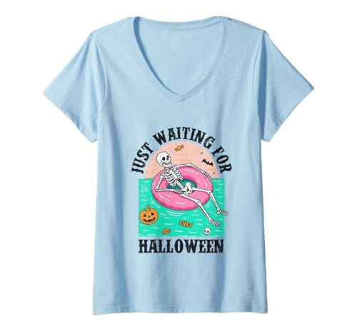 Damen Just Waiting for Halloween Skelett Pool Float T-Shirt mit V-Ausschnitt Damen Just Waiting for Halloween Skelett Pool Float T-Shirt mit V-Ausschnitt von Halloween Skeleton Pumpkin Candy Fun Wait