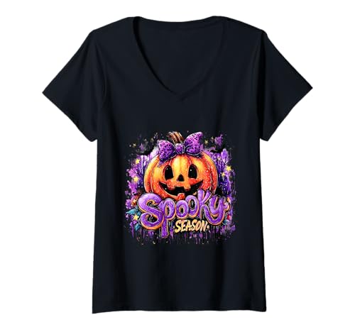 Damen Spooky Season Kürbis Lila Halloween T-Shirt mit V-Ausschnitt Damen Spooky Season Kürbis Lila Halloween T-Shirt mit V-Ausschnitt von Halloween Sprüche Kürbis Geist Geschenke