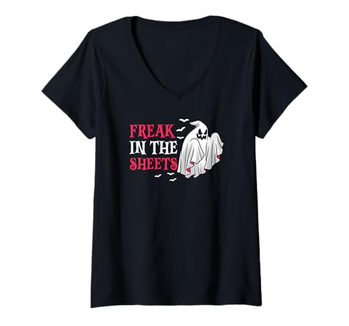 Damen Geisterspaß Unter Den Laken Halloween Wortwitz Lustig T-Shirt mit V-Ausschnitt Damen Geisterspaß Unter Den Laken Halloween Wortwitz Lustig T-Shirt mit V-Ausschnitt von Halloweenwitz Fans Gruselspaß Für Alle