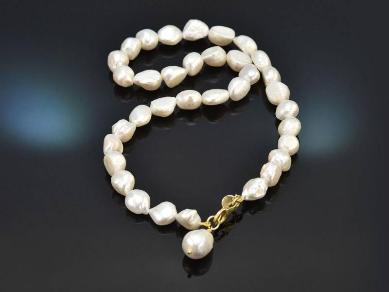 Moderne Süsswasserzuchtperlenkette Mit Schliesse Aus Vergoldetem Silber 925 von Halsbandaffaire
