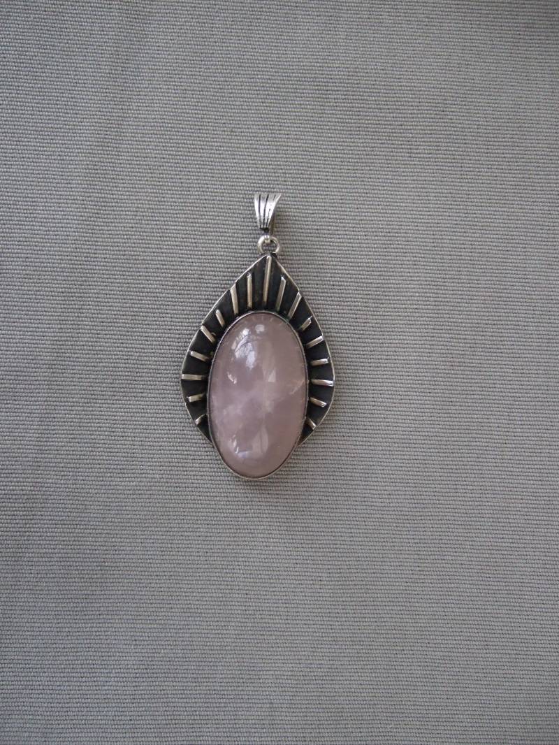 Großer Anhänger Silber Rosenquarz 935 Oval Brutalismus Vintage Sterlingsilber von HamburgVintage