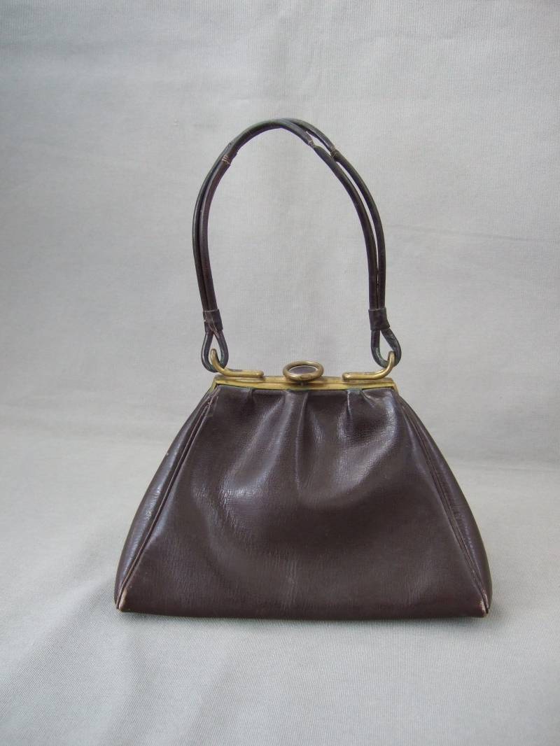 Kleine Tasche Braun Zwanziger Jahre Antik Vintage Trapezform Handtasche Messing von HamburgVintage