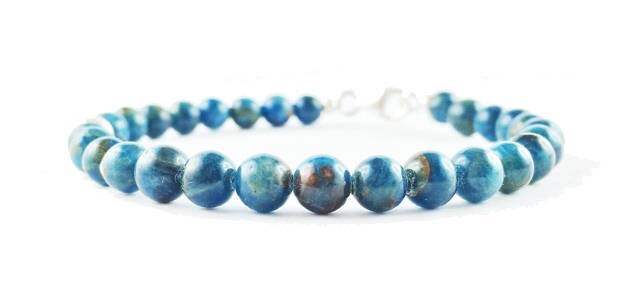 Armband Aus Blauem Apatit Und Silber, Handgefertigt Nach Maß, in Italien Zusammengesetzt, Halbedelsteinen Armband Aus Blauem Apatit Und Silber, Handgefertigt Nach Maß, in Italien Zusammengesetzt, Halbedelsteinen von Hammaker