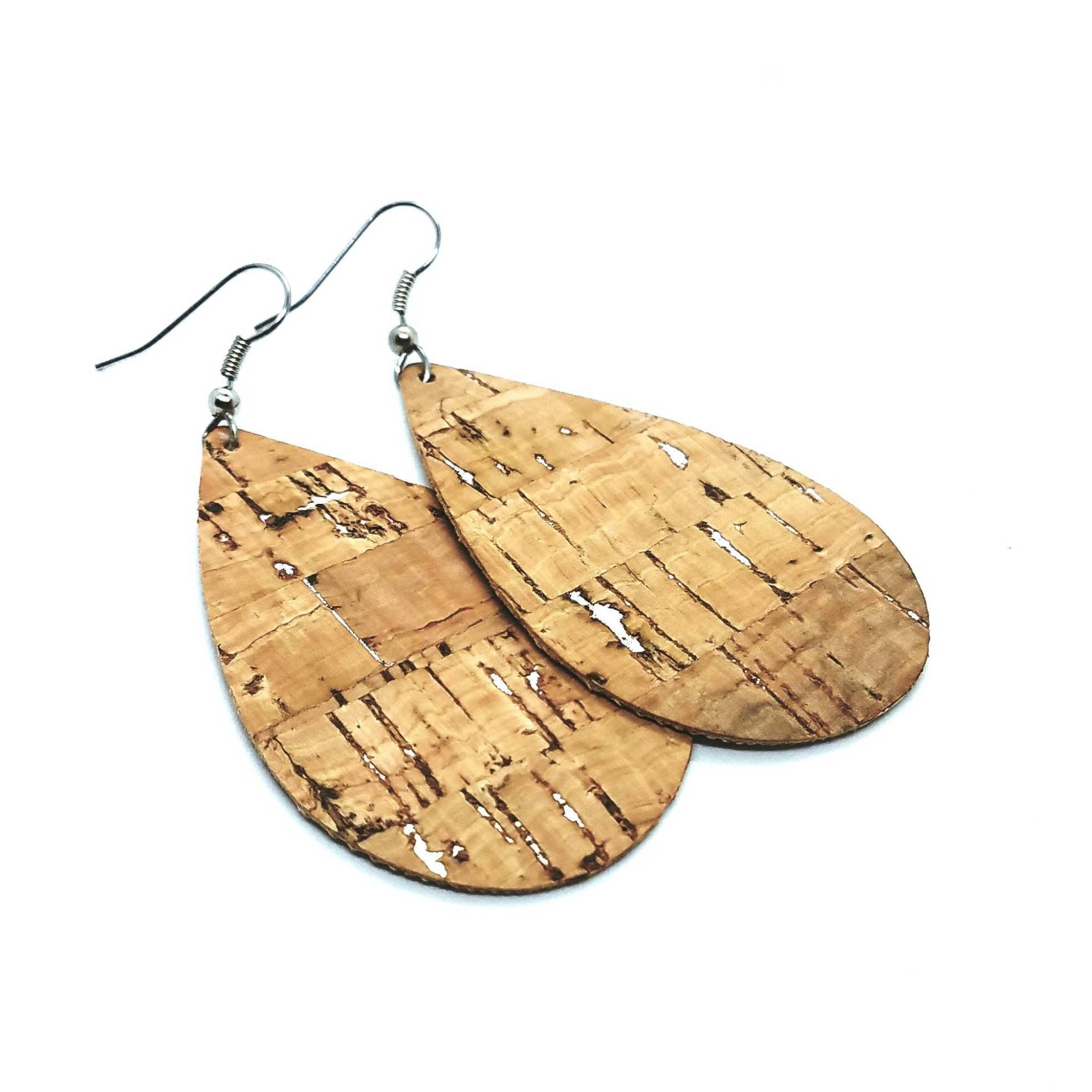Kork Ohrringe Silber Teardrop Vegan Naturkork Mit Silbernen Akzenten Wähle Deine Größe Kork Ohrringe Silber Teardrop Vegan Naturkork Mit Silbernen Akzenten Wähle Deine Größe von HammeredLoveLetters