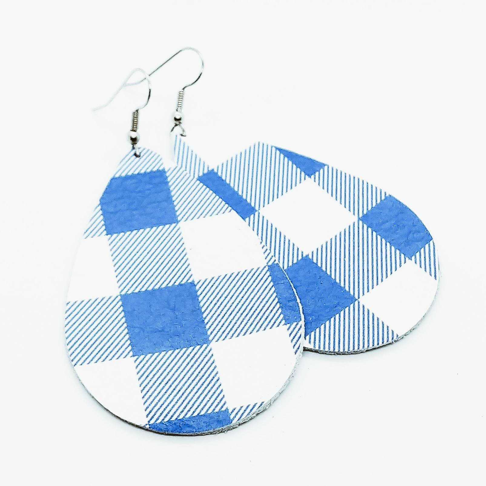 Leder Ohrringe Blau Büffel Karo Büffel Kariert Handgefertigt By Hammered Love Letters Leder Ohrringe Blau Büffel Karo Büffel Kariert Handgefertigt By Hammered Love Letters von HammeredLoveLetters