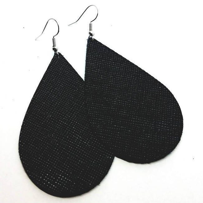 Leder Ohrringe Schwarz Saffiano Handmade By Hammered Love Letters Leder Ohrringe Schwarz Saffiano Handmade By Hammered Love Letters von HammeredLoveLetters